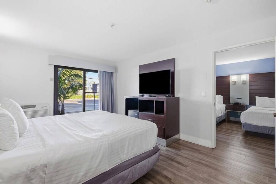 More Photos Of 600 Riverside Ave, Santa Cruz Hotel For Sale