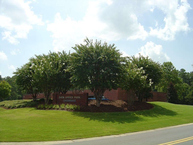 More Photos Of 2131 Data Office Dr, Hoover Office For Lease