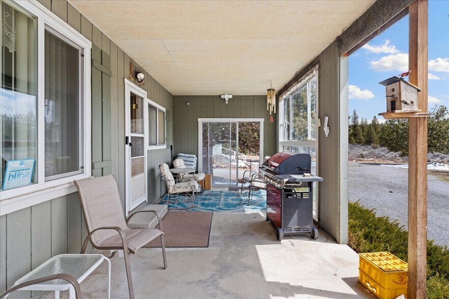 More Photos Of 17604 US-97 Hwy, Weed Apartments For Sale