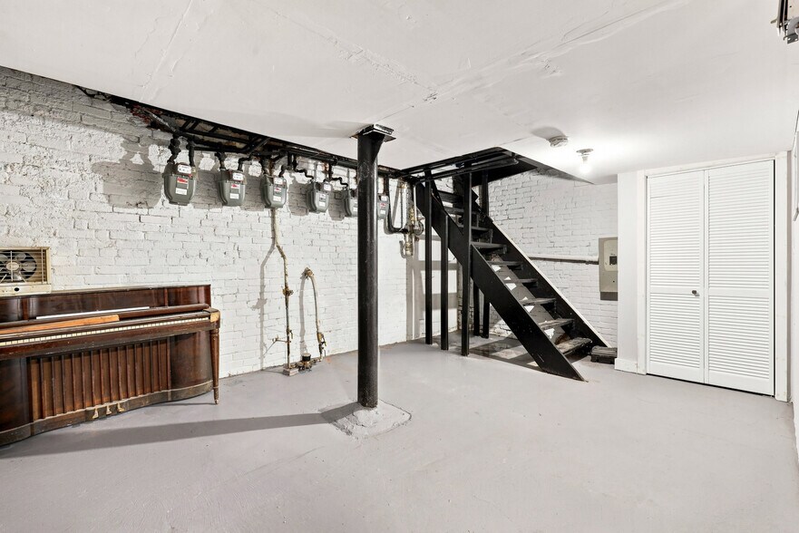 More Photos Of 704 Washington St, Hoboken Storefront Retail Residential For Sale