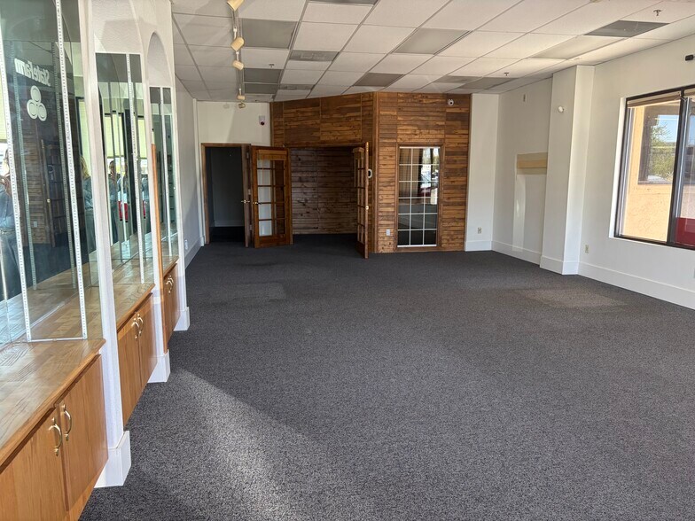 More Photos Of 200 W Grand Ave, Grand Junction Restaurant For Sale