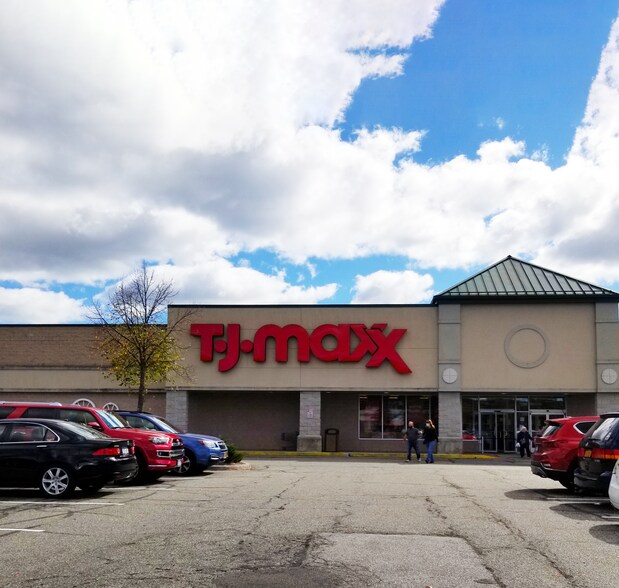 More Photos Of 215 Larkin Dr, Monroe Freestanding For Lease