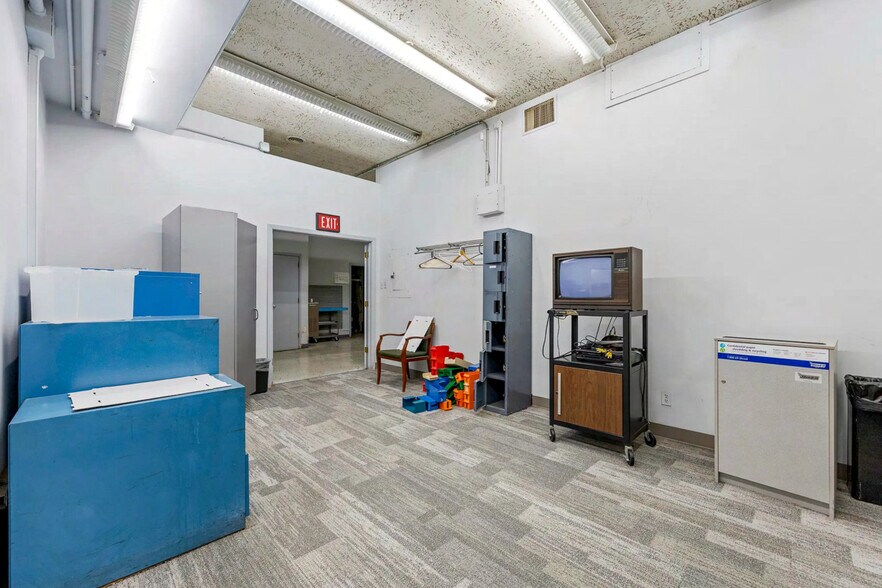 More Photos Of 6100 Troost Ave, Kansas City Storefront Retail Office For Sale