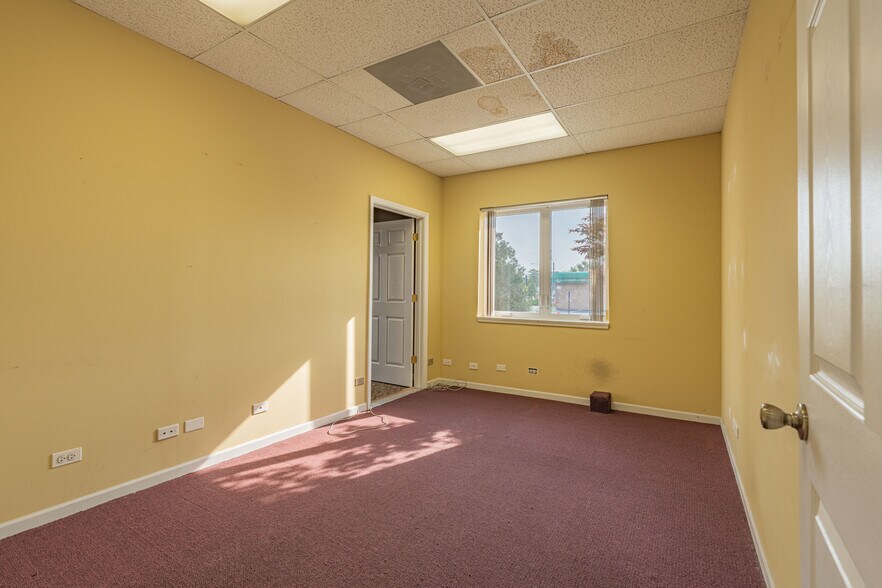 More Photos Of 1219 Ogden Ave, Downers Grove Office For Sale