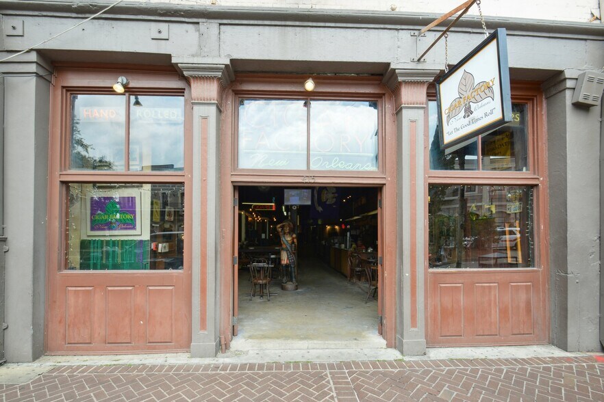 More Photos Of 517 Conti St, New Orleans Storefront Retail Residential For Sale