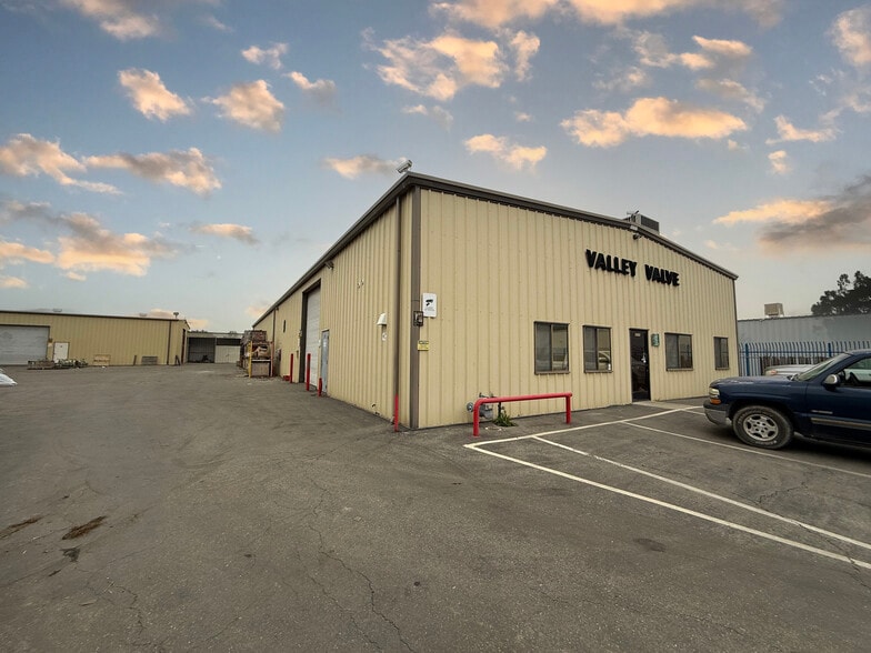 Primary Photo Of 2310 Short St, Bakersfield Industrial For Sale