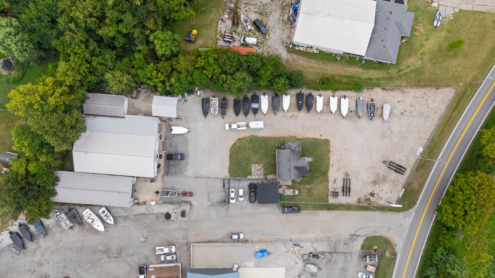 More Photos Of 4510 N Preston Hwy, Shepherdsville Showroom For Sale