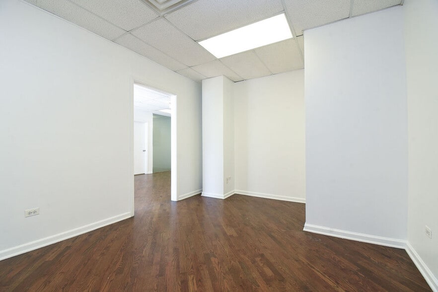 More Photos Of 2158 Grand Ave, Chicago Apartments For Sale