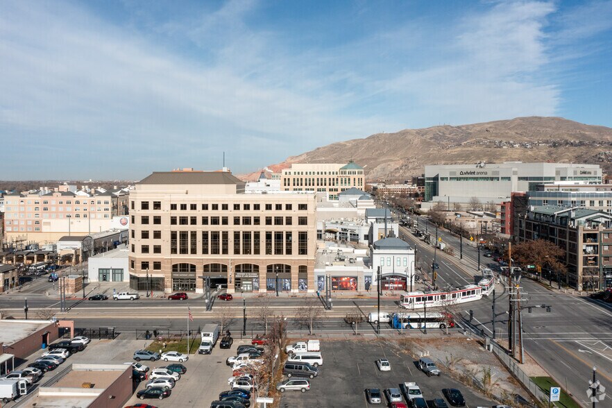 More Photos Of 440 W 200 S, Salt Lake City Office For Lease