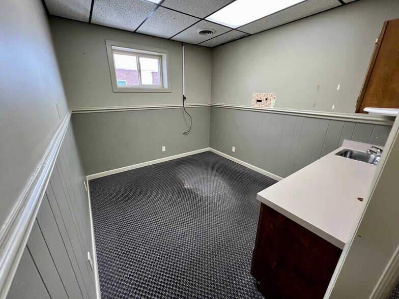 More Photos Of 219 N Oak Ave, Cookeville Medical For Lease