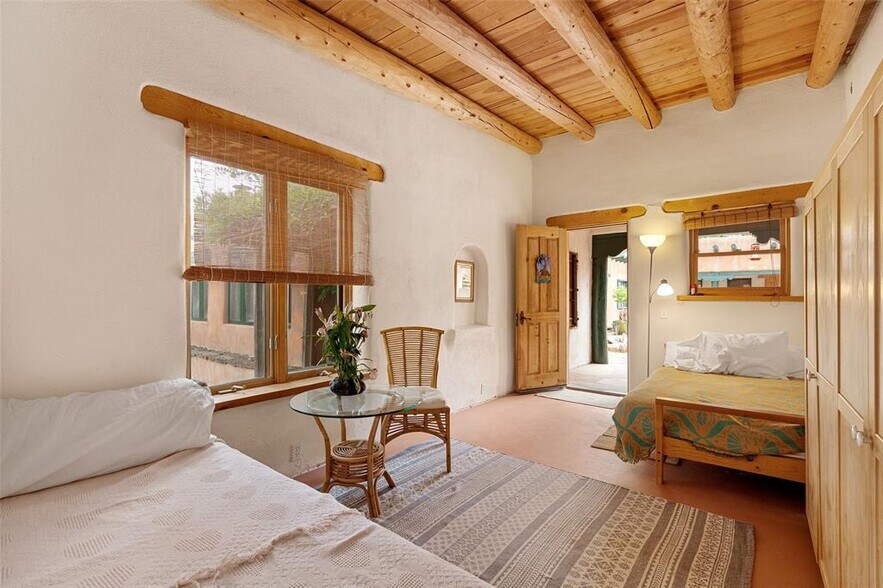 More Photos Of 18 Destierro Trail, Santa Fe Lodge Meeting Hall For Sale