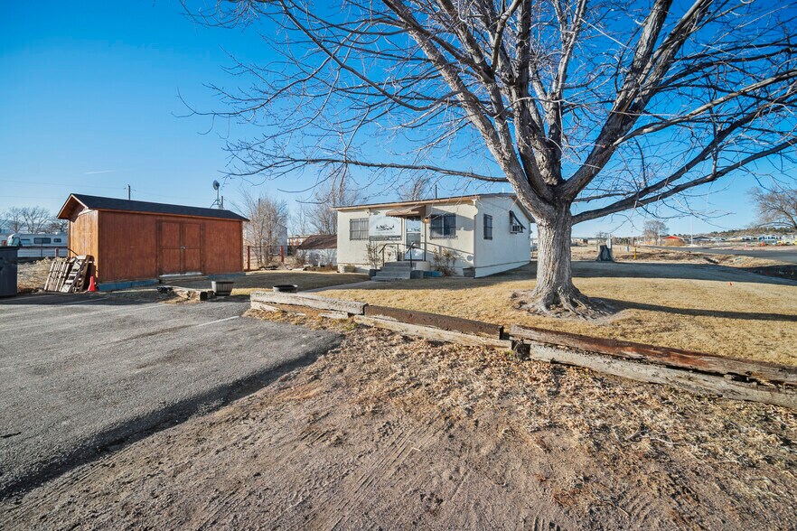 More Photos Of 5280 Edison Ave, Colorado Springs Veterinarian Kennel For Sale