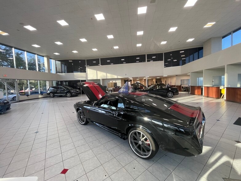 More Photos Of 1300 N Dixie Fwy, New Smyrna Beach Auto Dealership For Sale