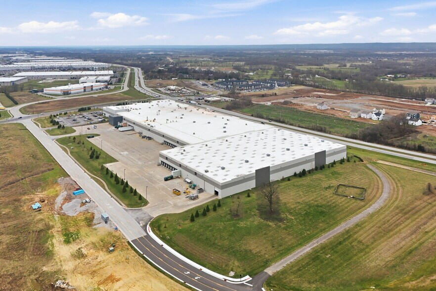 More Photos Of 100 River Ridge Pky, Jeffersonville Manufacturing For Lease