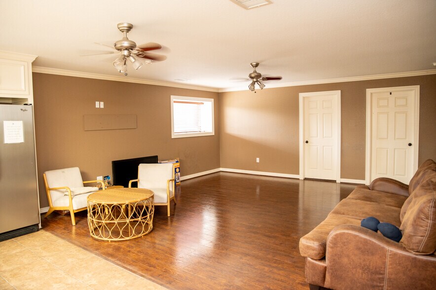 More Photos Of 11066 Highway 242, Conroe Warehouse For Sale