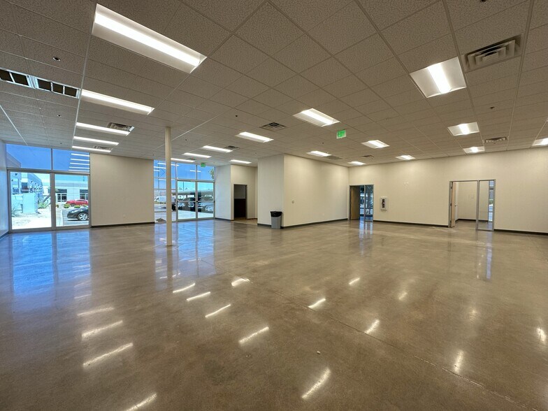 More Photos Of 4602 E University Dr, Phoenix Unknown For Lease