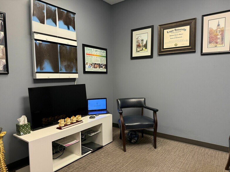 More Photos Of 3100 S National Ave, Springfield Office For Lease