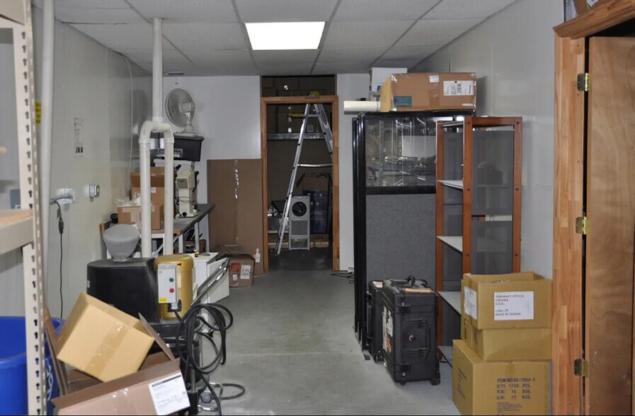More Photos Of 1325 Progress Dr, Front Royal Healthcare For Lease