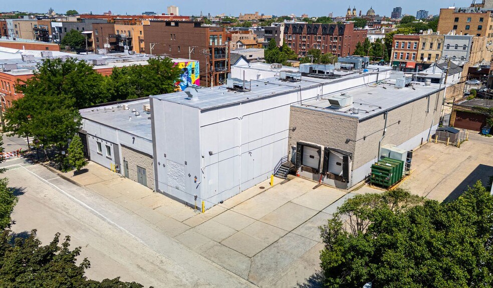 Primary Photo Of 1376 W Hubbard St, Chicago Food Processing For Lease