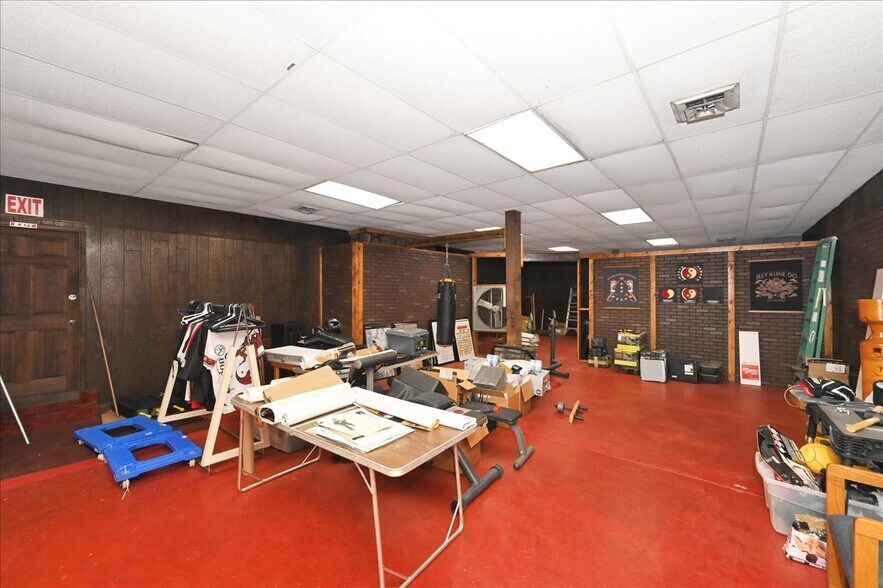 More Photos Of 205 2nd Ave E, Oneonta General Retail For Sale