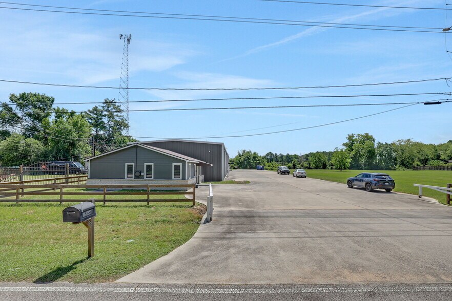 More Photos Of 19650 Ramblewood Dr, Humble Distribution For Sale