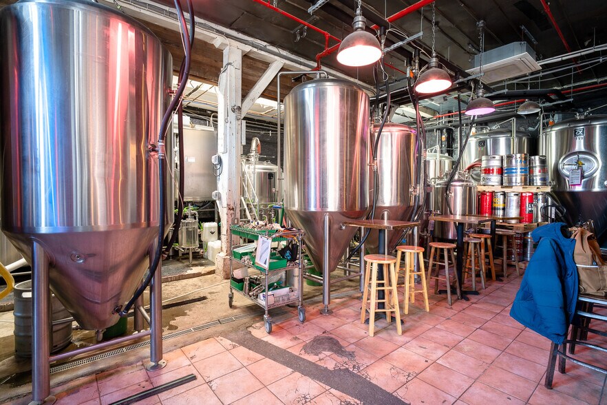 More Photos Of 300 Richardson St, Brooklyn Apartments For Lease