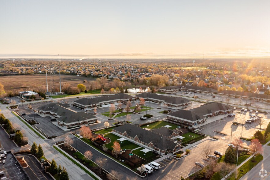 More Photos Of 1446 Merchant Dr, Algonquin Medical For Sale
