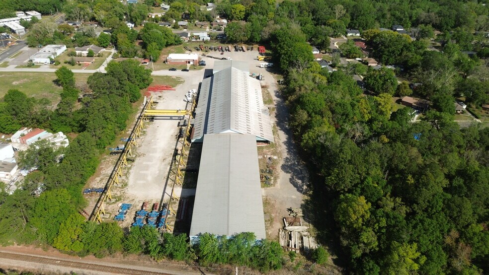 Primary Photo Of 5051 Cleveland St, Jacksonville Manufacturing For Sale