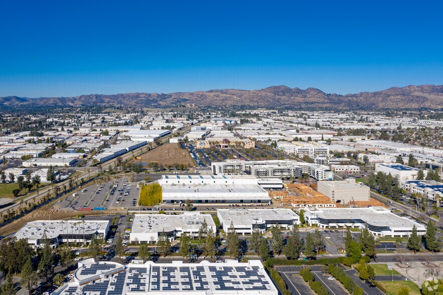 More Photos Of 9201 Oakdale Ave, Chatsworth Unknown For Lease