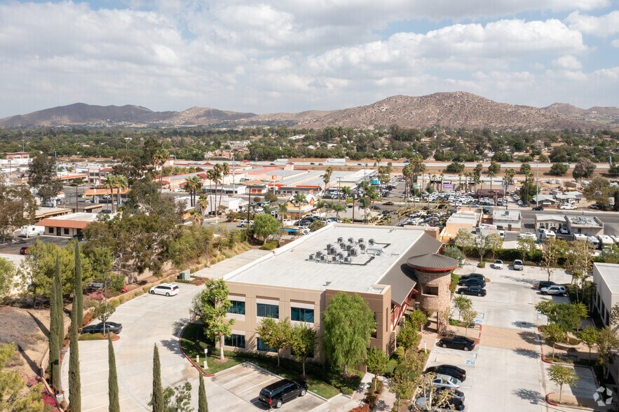 More Photos Of 1801 3rd St, Norco Unknown For Lease