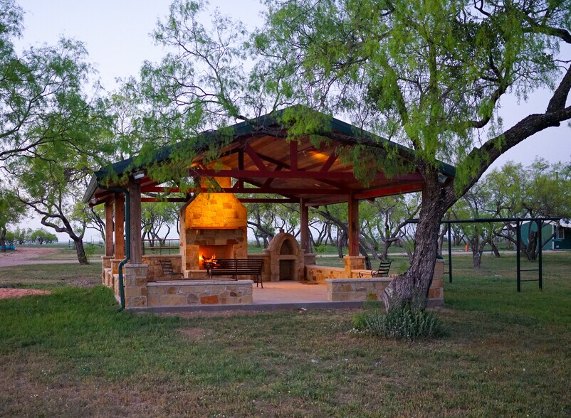 More Photos Of 723 FM 2926, Baird Land For Sale