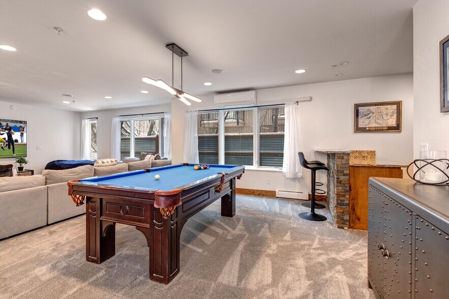 More Photos Of 1469 Woodside Ave, Park City Lodge Meeting Hall For Sale