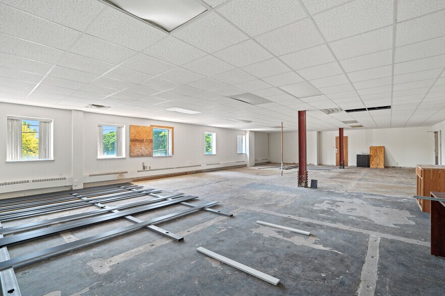 More Photos Of 10625 W North Ave, Milwaukee Medical For Lease