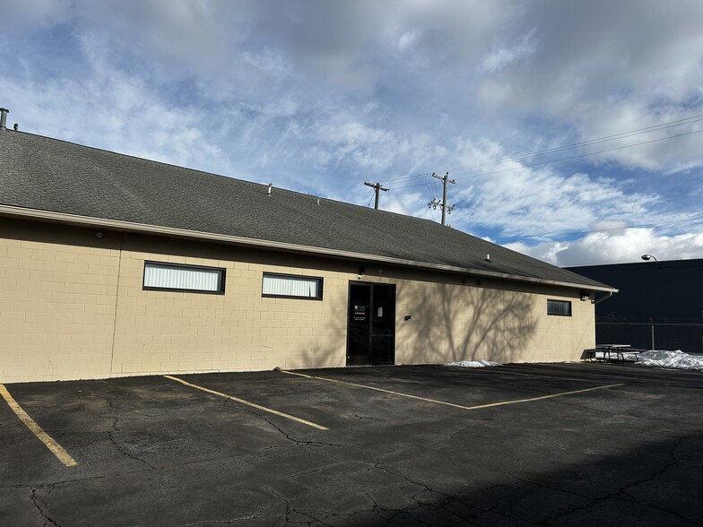 More Photos Of 4433 Manchester Rd, Kalamazoo Distribution For Lease