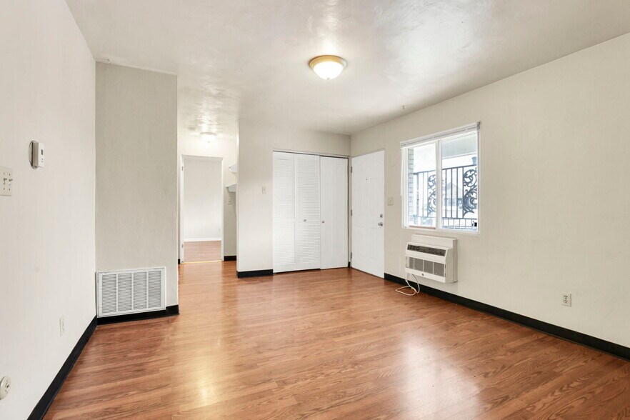 More Photos Of 27 W 8th Ave, Columbus Apartments For Sale
