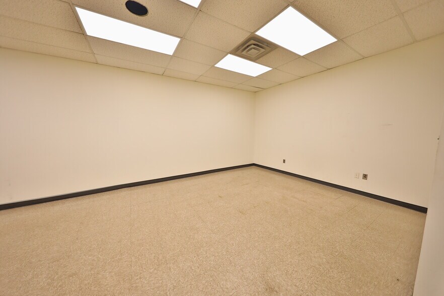 More Photos Of 12 Orben Dr, Landing Showroom For Lease