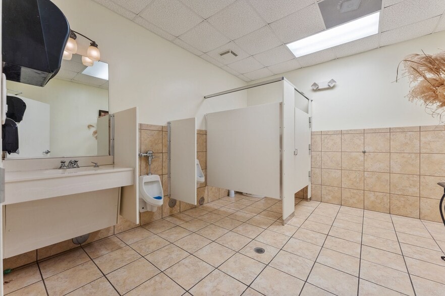 More Photos Of 2929 Hedrick Mill Rd, Lexington Lodge Meeting Hall For Sale