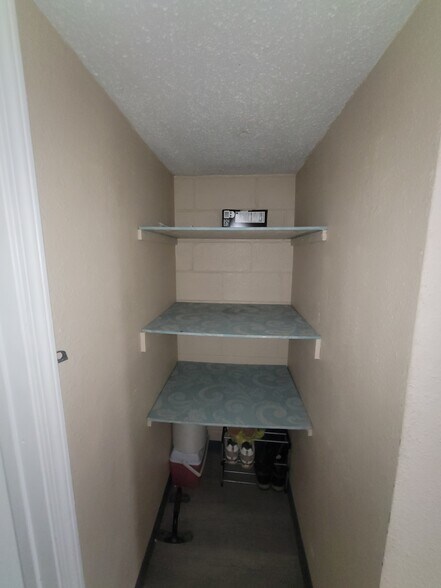 More Photos Of 1458 W 32nd St, Indianapolis Apartments For Sale