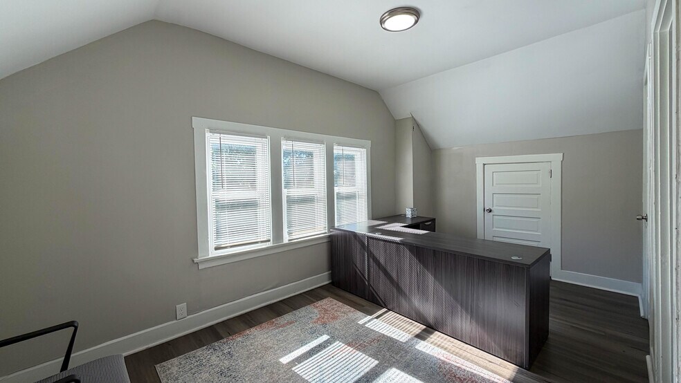 More Photos Of 2100 Auburn Ave, Cincinnati Office For Sale