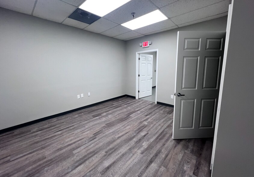 More Photos Of 2660 Holcomb Bridge Rd, Roswell Unknown For Lease
