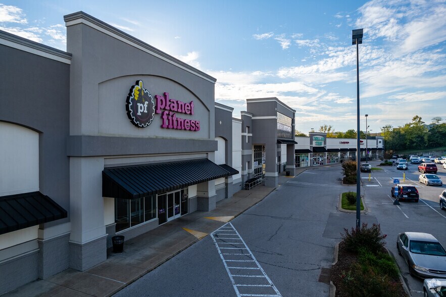 More Photos Of 7657 Highway 70 S, Nashville Storefront For Lease