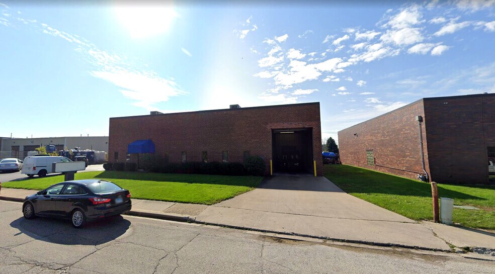 Primary Photo Of 1700 W 16th St, Broadview Warehouse For Sale