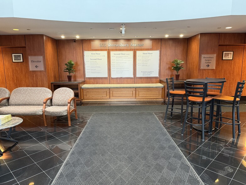 More Photos Of 655 Shrewsbury Ave, Shrewsbury Medical For Lease