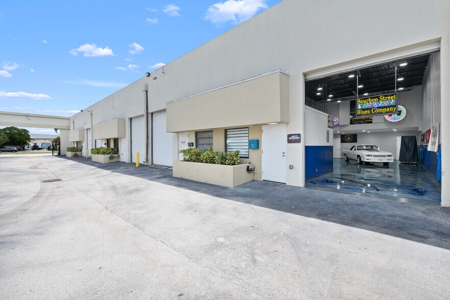 More Photos Of 2175 N Andrews Ave, Pompano Beach Industrial For Sale