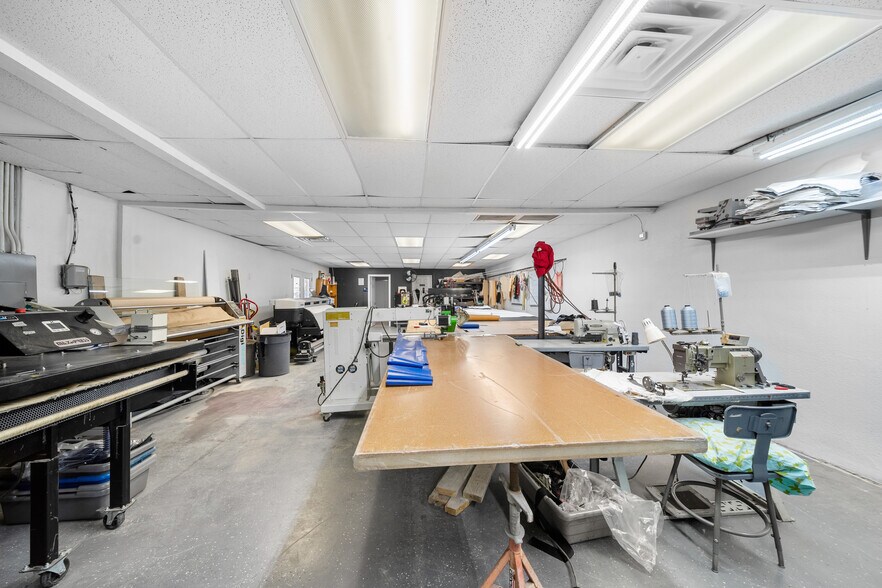 More Photos Of 321 E Main St, El Centro Warehouse For Sale