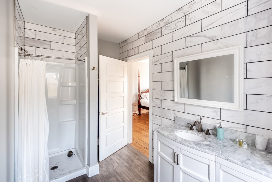 More Photos Of 121 S Main St, Waynesville Hospitality For Sale