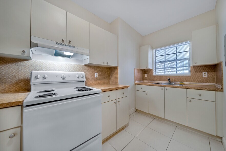 More Photos Of 931 SW 3rd St, Miami Apartments For Sale