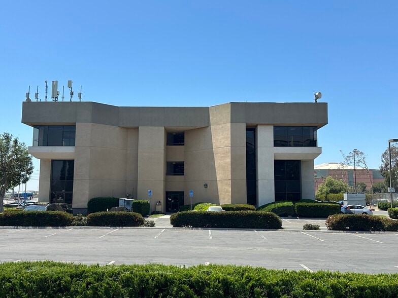 More Photos Of 1855 W Katella Ave, Orange Office Residential For Lease