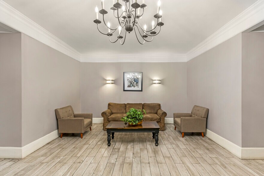 More Photos Of 8929 Old Number Six Hwy, Santee Hotel For Sale