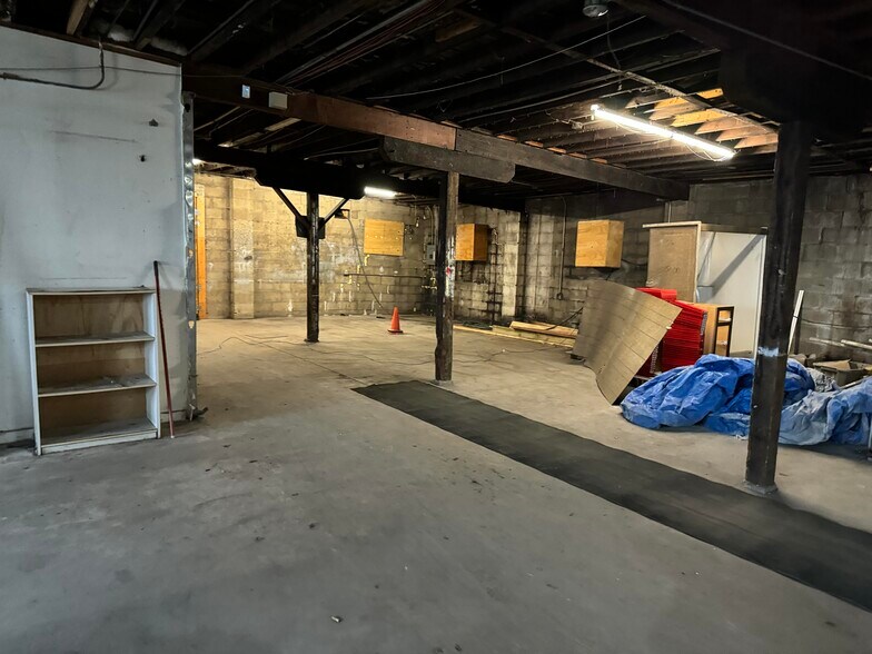 More Photos Of 603 E Washington St, Joliet Warehouse For Lease
